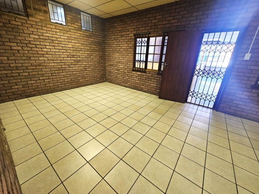 To Let Commercial Property for Rent in Rustenburg Rural North West